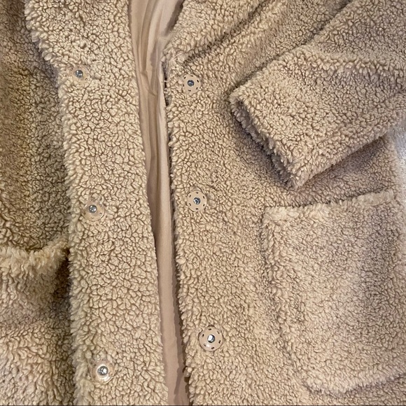 H&M teddy bear coat - Picture 2 of 4